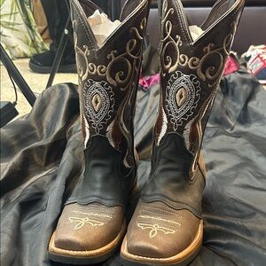 Brown Embroidered Western Boots